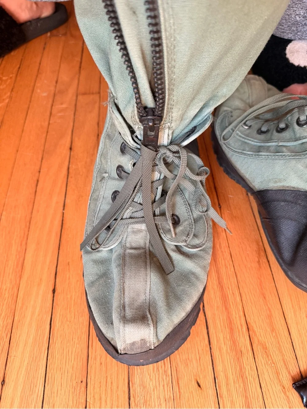 Wellco US military extreme cold weather Mukluk boots:canvas, wool, rubber soles.